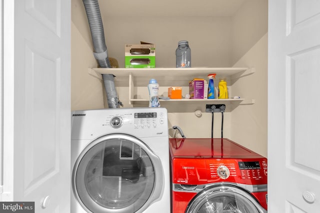 6 Victoria Sq, Frederick, MD 21702 - laundry room featuring washing machine and clothes dryer