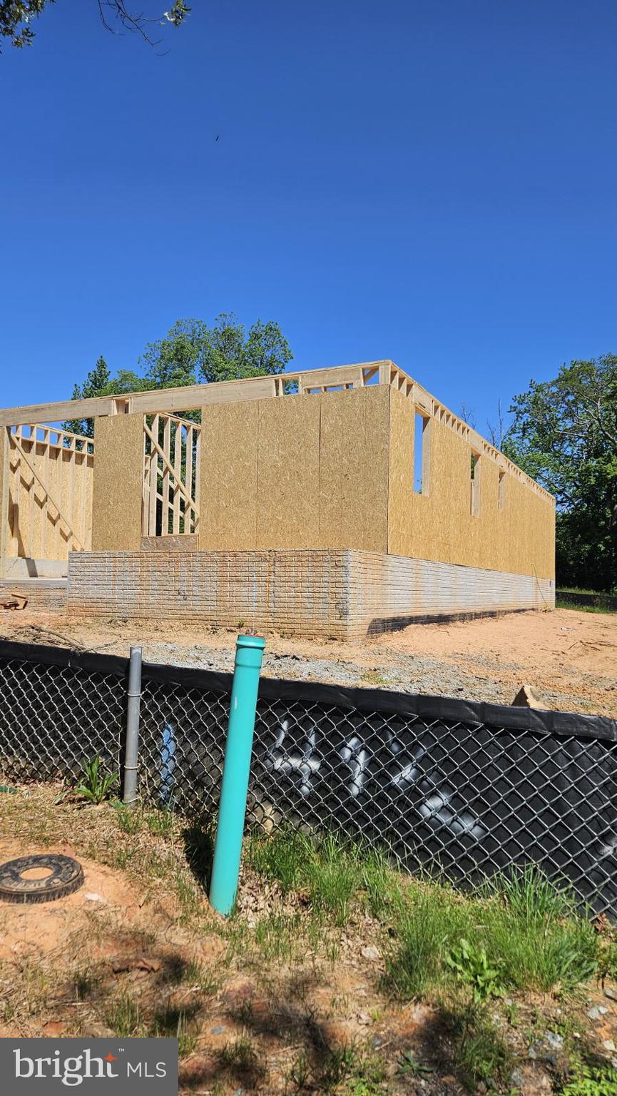 9208 4th St, Lanham, MD 20706 - exterior view