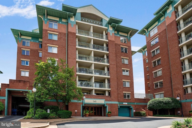 545 E Braddock Rd Unit 601, Alexandria, VA 22314