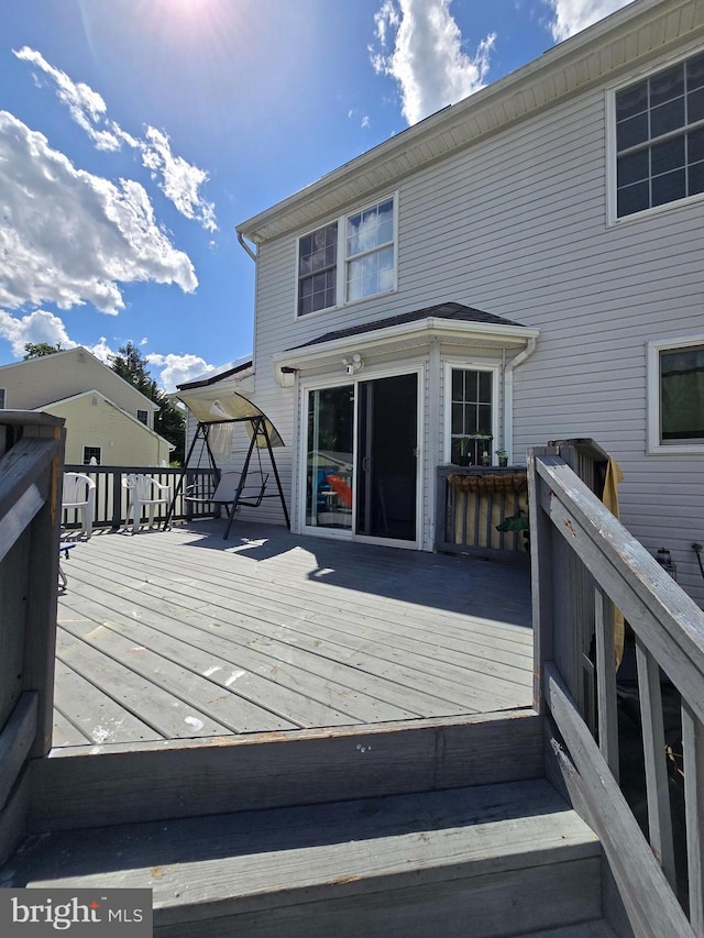 355 Leonard Ave, Hamilton, NJ 08619 - view of wooden terrace