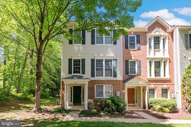 4320 Thomas Brigade Ln, Fairfax, VA 22033 - townhome / multi-family property with brick siding