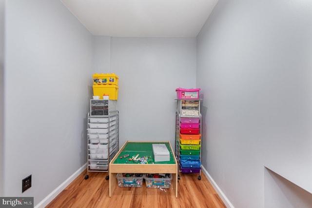 18 Basket Ct, Stafford, VA 22554 - game room with wood finished floors and baseboards