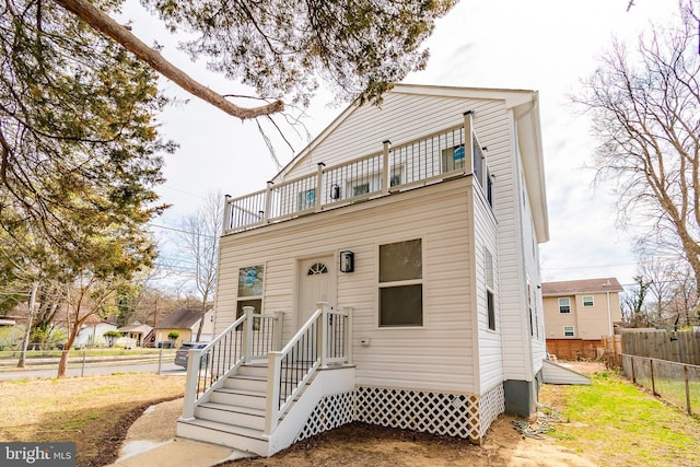 3127 G St SE, Washington, DC 20019 - view of front of house with a balcony
