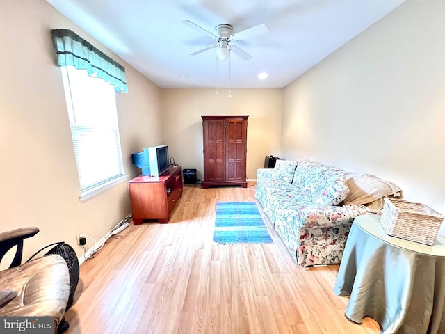 9939 Wingtip Rd, Philadelphia, PA 19115 - living area with a ceiling fan and light wood-style flooring