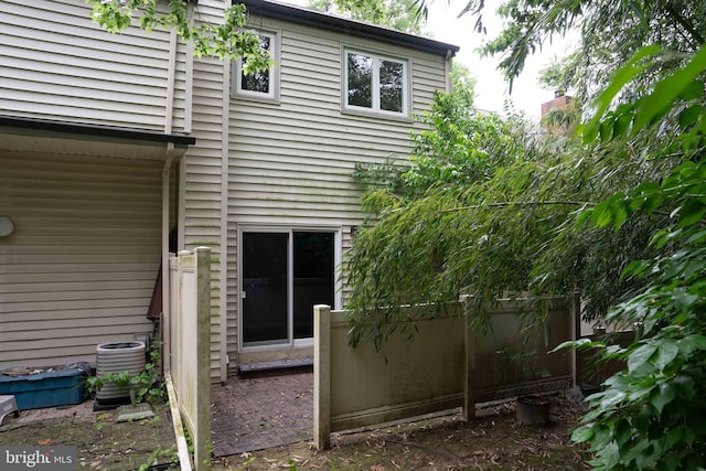 24 Beechtree Ln, Mountville, PA 17554 - back of house featuring central air condition unit