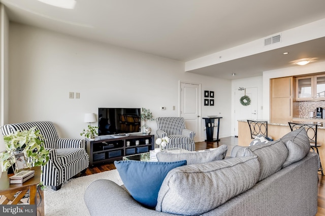 675 President St Unit 2105, Baltimore, MD 21202 - living room with wood finished floors
