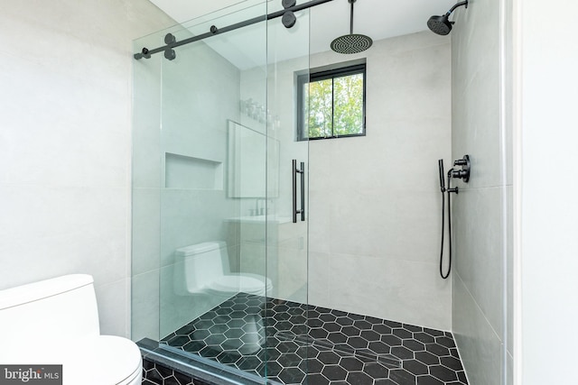 918 Ethan Allen Rd, Berwyn, PA 19312 - bathroom with toilet and a shower stall