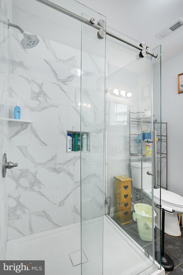 851 Carl Miller Blvd, Camden, NJ 08104 - full bathroom featuring a shower stall and toilet