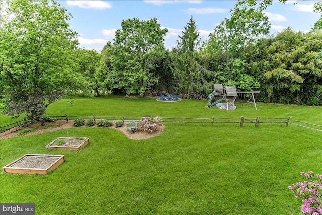 11 White Oak Dr, West Grove, PA 19390 - view of yard with a garden