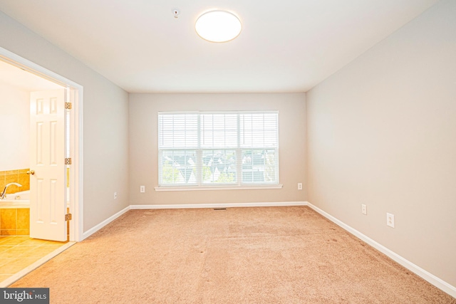 11919 Little Seneca Pkwy, Clarksburg, MD 20871 - carpeted empty room featuring baseboards and fire sprinkler in ceiling