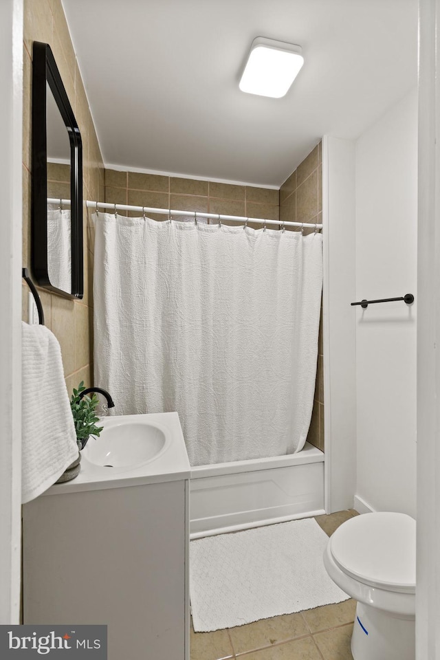 106 1st Ave, Lincoln University, PA 19352 - bathroom featuring vanity, toilet, shower / bath combination with curtain, and tile patterned floors