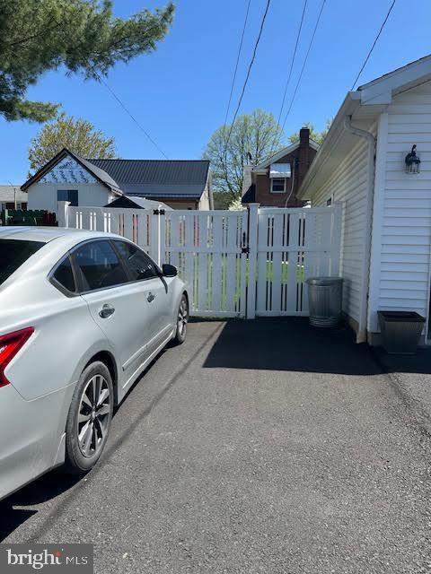 11 Edgewood Pl, Lewistown, PA 17044