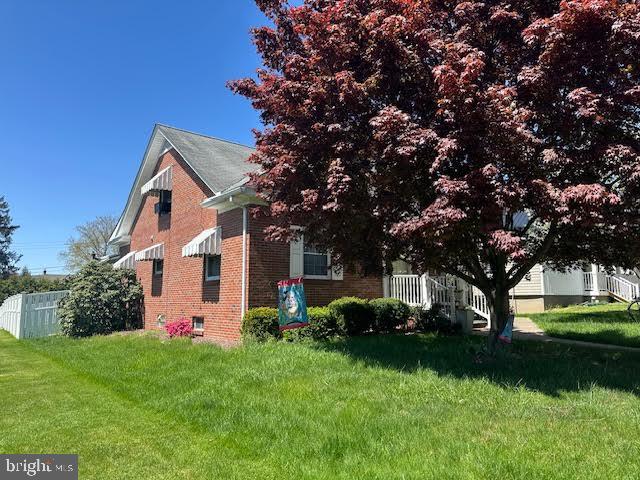 11 Edgewood Pl, Lewistown, PA 17044