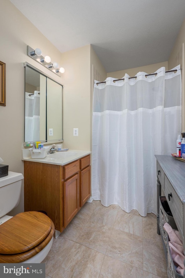 2006 Staghorn Dr, Mount Laurel, NJ 08054 - full bathroom with toilet, vanity, and a shower with curtain