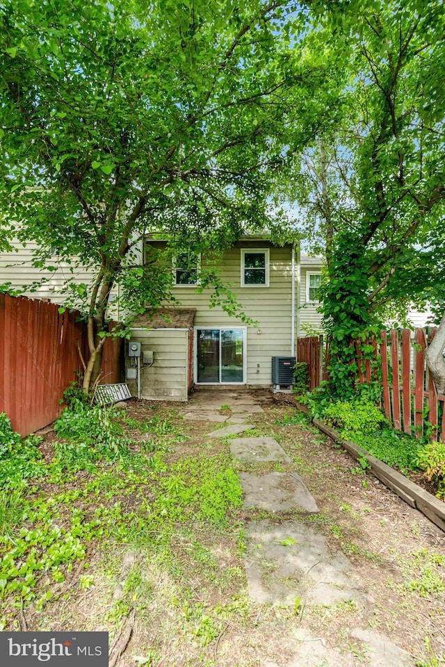 8760 Stoneridge Dr, Manassas, VA 20111 - back of property featuring cooling unit