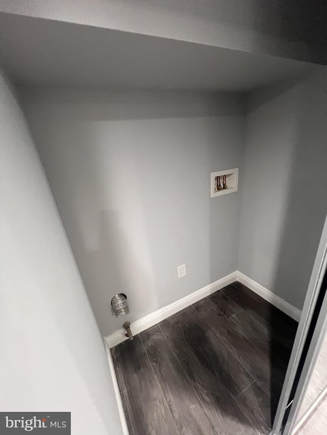 1712 W 65th Ave, Philadelphia, PA 19126 - laundry area featuring hookup for a washing machine, dark wood finished floors, and baseboards