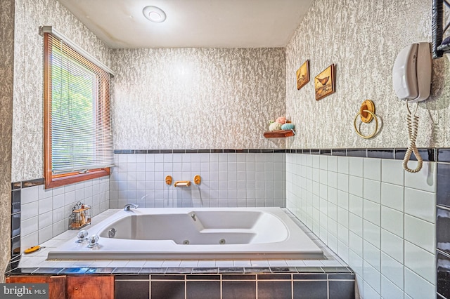 437 S 8th S, Galloway, NJ 08205 - bathroom with a whirlpool tub and wallpapered walls