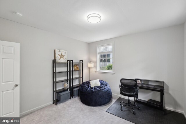 131 Oakwood Dr, Stafford, VA 22554 - carpeted home office with baseboards