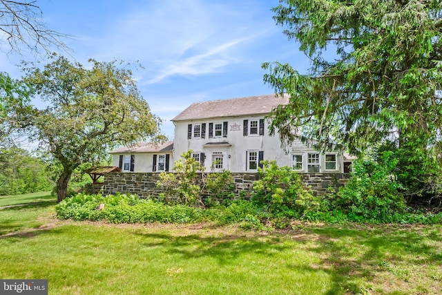 3577 Olde Bedminster Rd, Ottsville, PA 18942 - view of front of property featuring stucco siding, a front yard, and stone siding