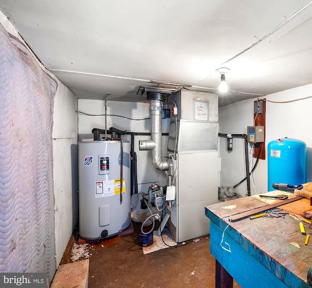 3577 Olde Bedminster Rd, Ottsville, PA 18942 - utility room featuring water heater and heating unit