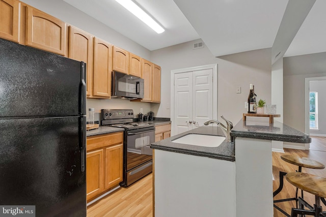 12153 Penderview Ln Unit 2001, Fairfax, VA 22033
