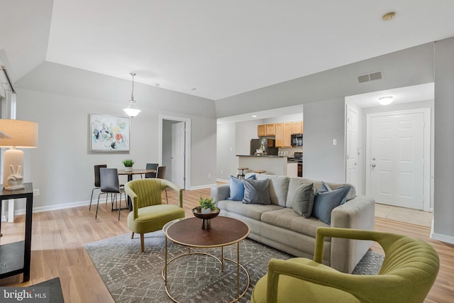12153 Penderview Ln Unit 2001, Fairfax, VA 22033