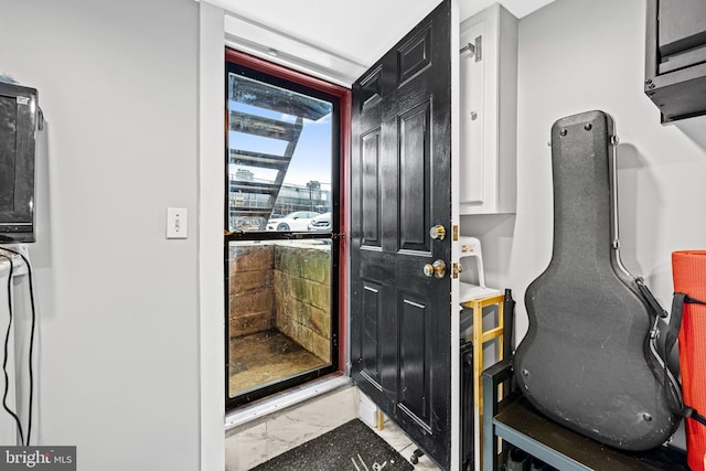 907 Mchenry St, Baltimore, MD 21223 - view of doorway to property