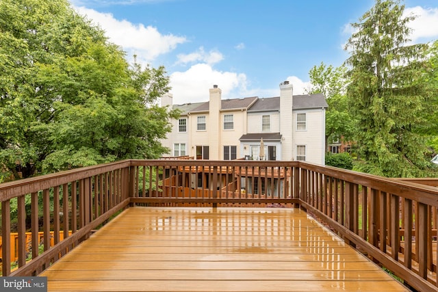 7504 Oldham Way, Alexandria, VA 22315 - wooden terrace featuring a residential view