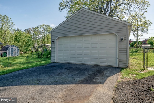 213 Redwood St, Harrisburg, PA 17109 - view of detached garage
