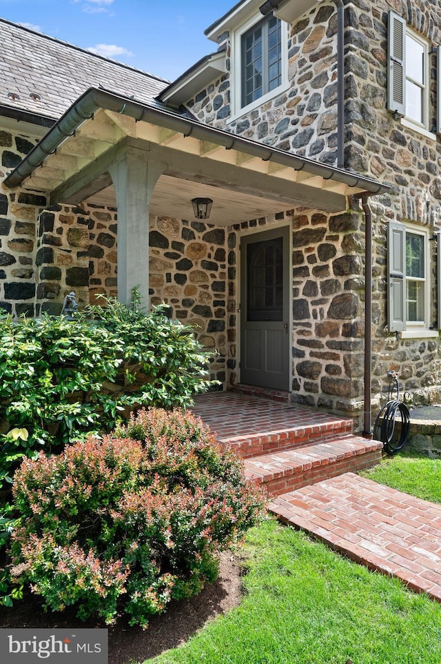 601 Maplewood Rd, Wayne, PA 19087 - doorway to property with stone siding
