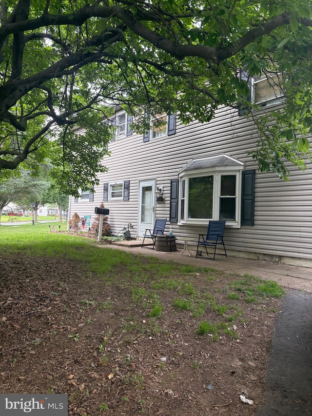 400 Louise Ave, Croydon, PA 19021 - rear view of house with a patio area