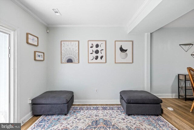 1931 Fort Monroe Ct, Dumfries, VA 22026 - living area with wood finished floors and crown molding