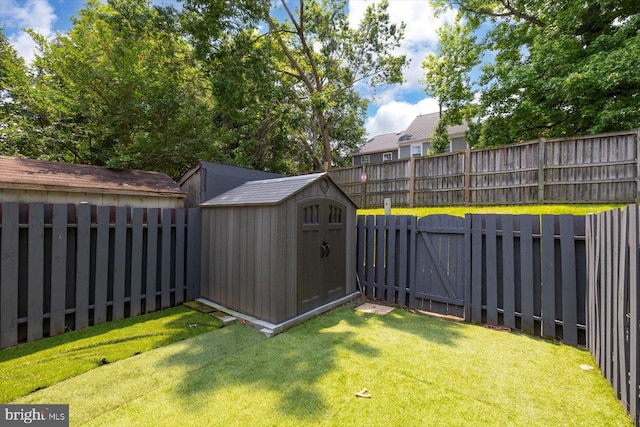 1931 Fort Monroe Ct, Dumfries, VA 22026 - fenced backyard featuring a shed