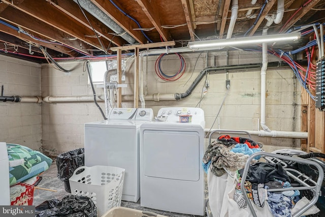 28 Malaga Ter, Malaga, NJ 08328 - laundry area featuring washing machine and dryer