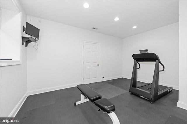 1 Derbyshire Way, Wilmington, DE 19807 - workout room with recessed lighting and baseboards