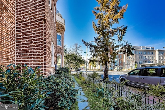 251 8th St NE, Washington, DC 20002 - exterior space