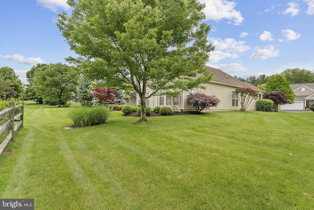 327 Astilbe Dr, Kennett Square, PA 19348 - view of yard