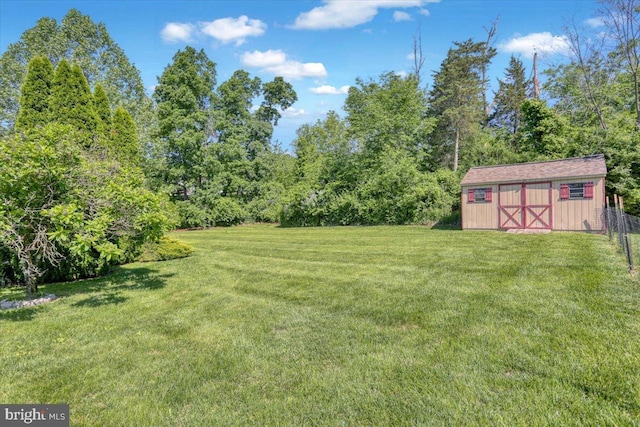 701 Antietam Dr, Douglassville, PA 19518 - view of yard