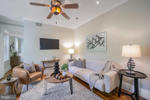 1752 17th St NW, Washington, DC 20009 - living room featuring wood finished floors, ceiling fan, baseboards, crown molding, and recessed lighting