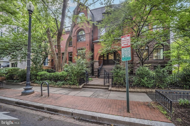 1752 17th St NW, Washington, DC 20009 - view of front of property