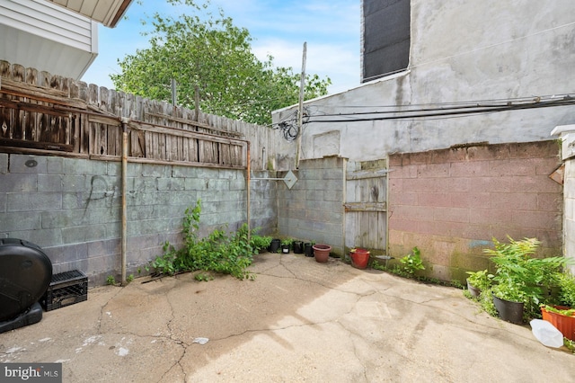 2024 Mifflin St, Philadelphia, PA 19145 - view of patio / terrace