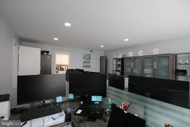 1325 18th St NW Unit Rp-105, Washington, DC 20036 - office area with recessed lighting