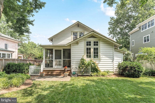 103 E Monroe Ave, Alexandria, VA 22301 - back of property with a sunroom
