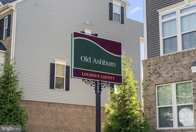 43433 Blair Park Sq, Ashburn, VA 20147 - exterior view of brick siding