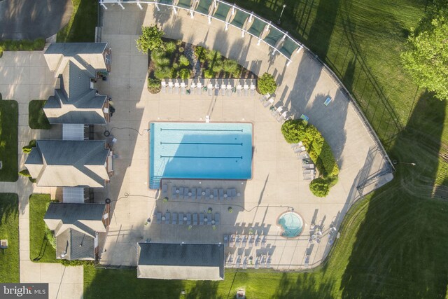 43433 Blair Park Sq, Ashburn, VA 20147 - aerial view of a pool area