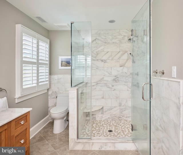4953 Gloucester Dr, Doylestown, PA 18902 - full bath featuring toilet, vanity, a shower stall, and baseboards