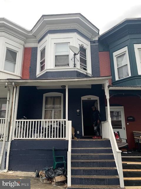 525 S 16th St, Harrisburg, PA 17104 - townhome / multi-family property with a porch