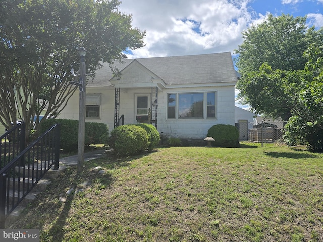 408 Dover St, Salisbury, MD 21804 - bungalow-style house featuring roof with shingles