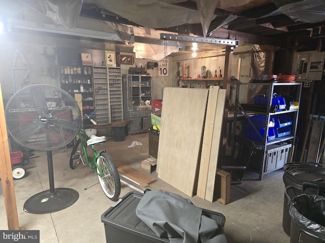 408 Dover St, Salisbury, MD 21804 - garage with a workshop area
