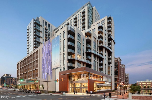 1330 Lancaster St Unit C701, Baltimore, MD 21231 - view of property with a city view